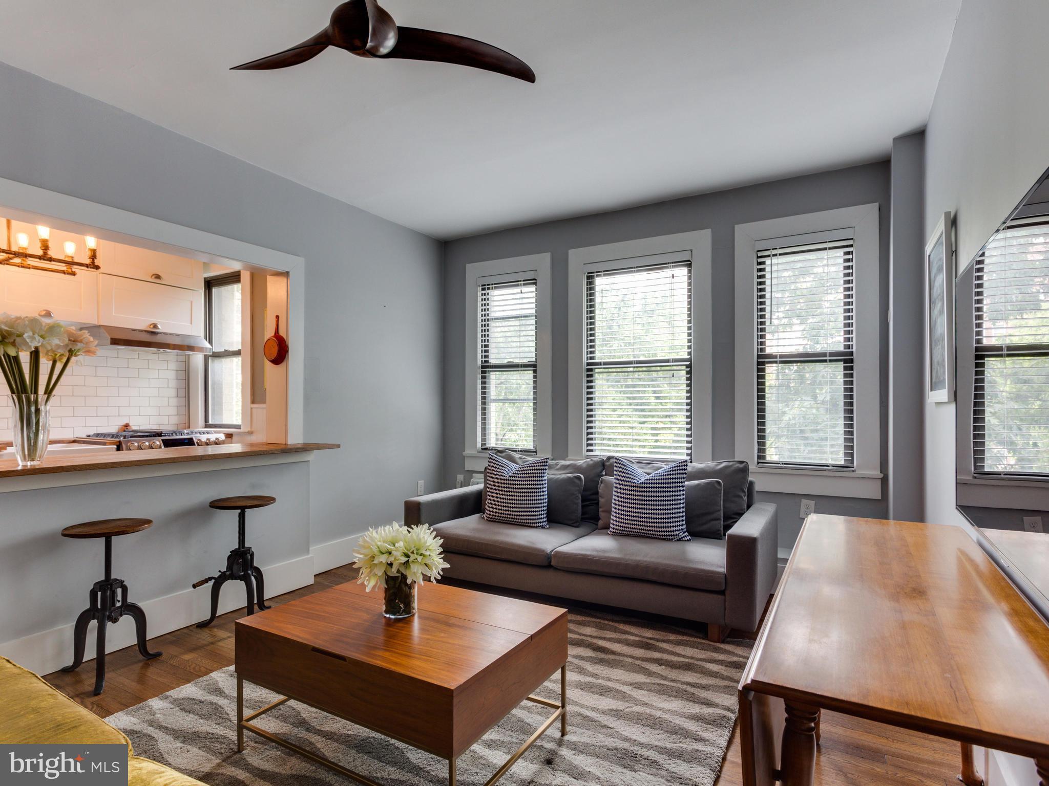 3616 Connecticut Avenue Northwest, Unit 300 Washington, DC 20008 - Photo 4 of 17 Living Room