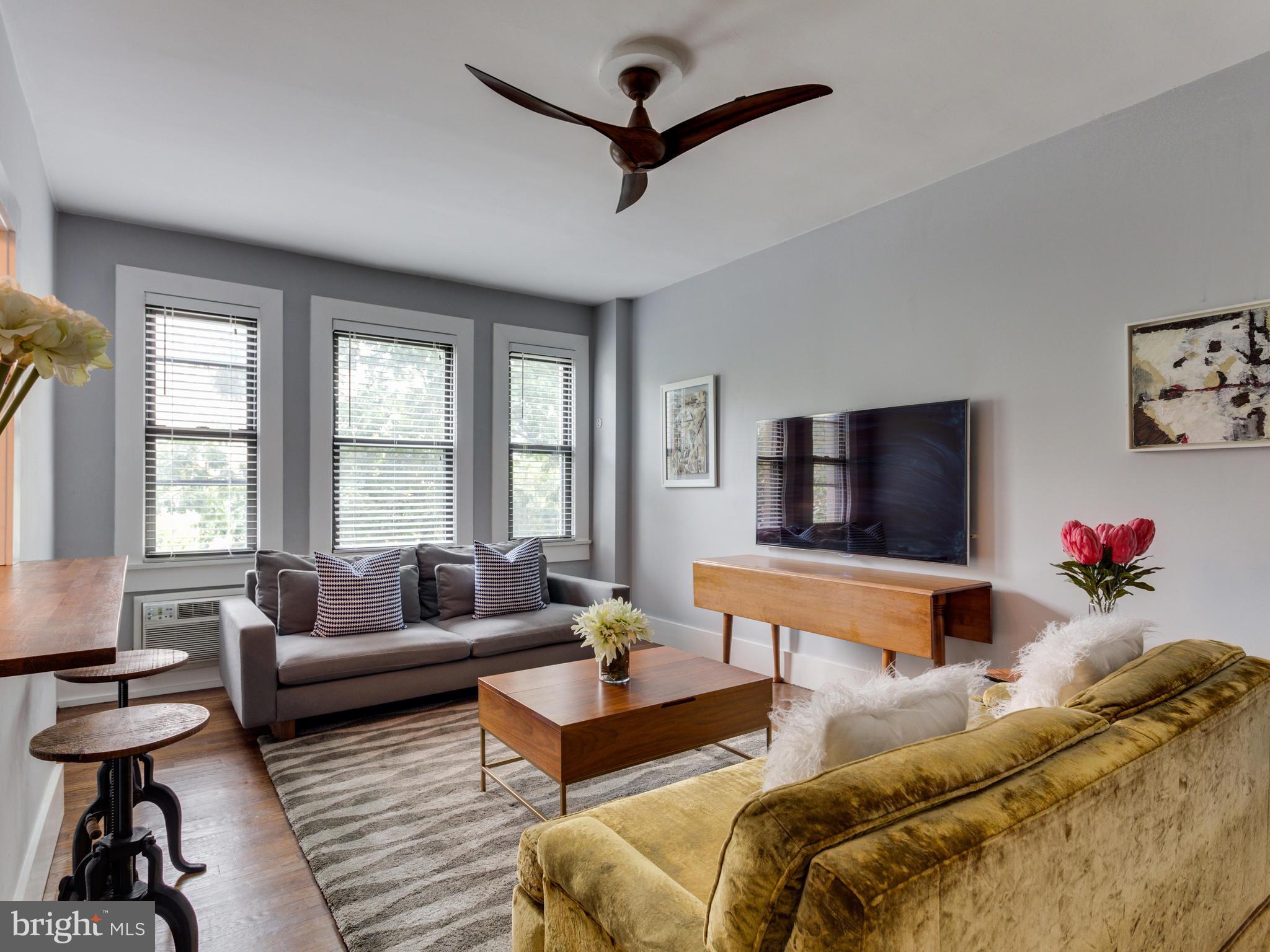 3616 Connecticut Avenue Northwest, Unit 300 Washington, DC 20008 - Photo 5 of 17 Living Room