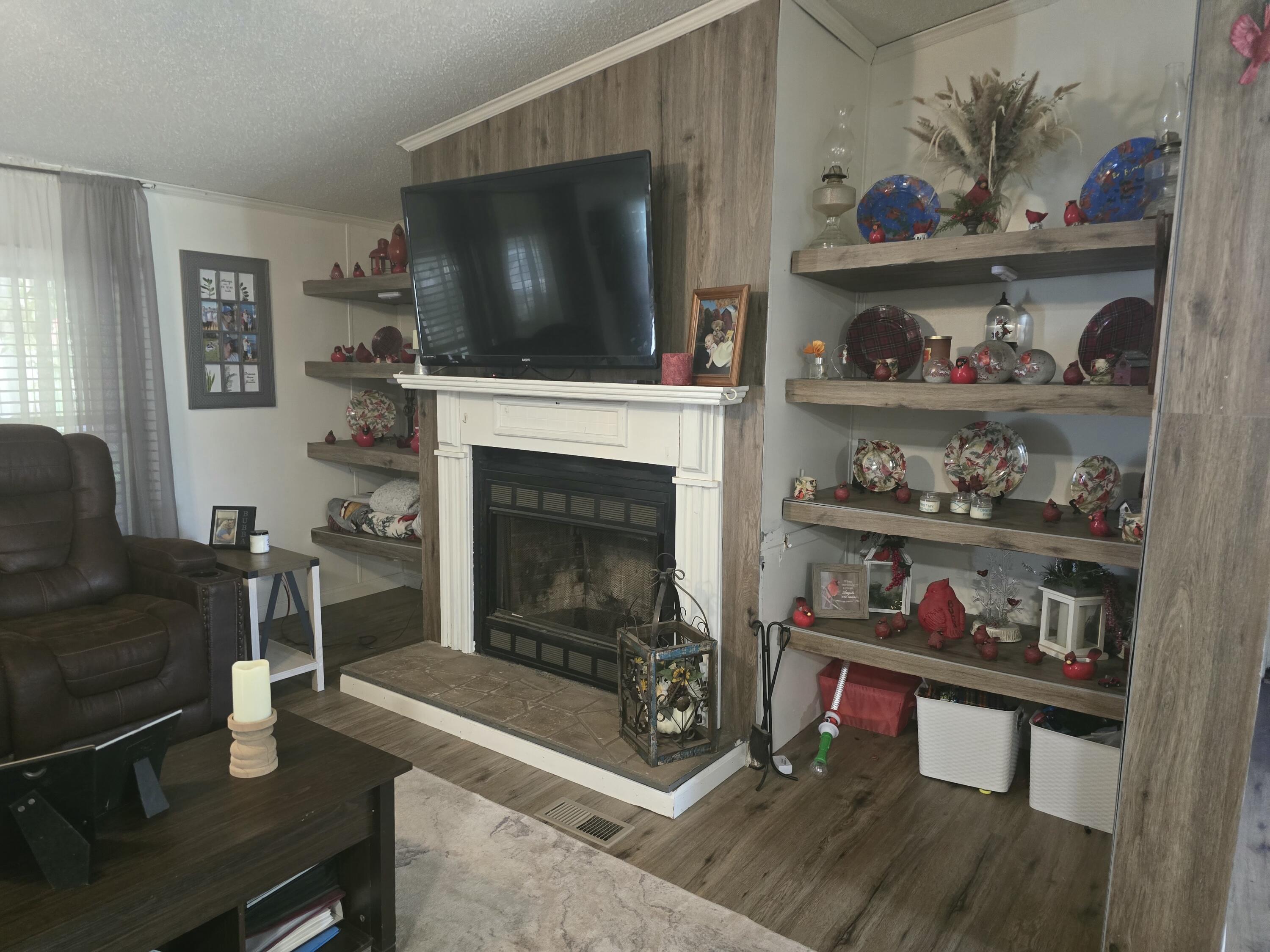 689 Schmitt Road Rossville, GA 30741 - Photo 4 of 21 20260523_124031