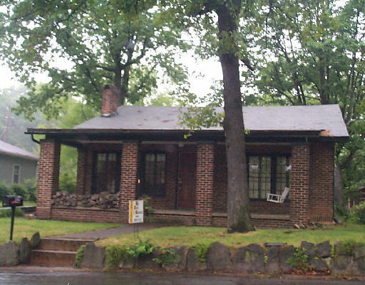711 Old Dallas Road Chattanooga, TN 37405 - Photo 1 of 1 Primary Photo