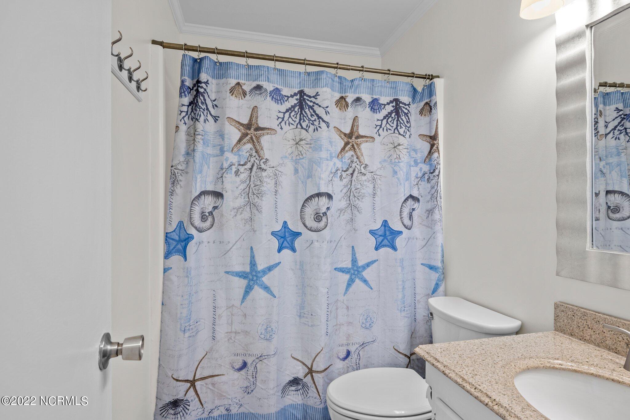 2008 East Fort Macon Road, Unit E1 Atlantic Beach, NC 28512 - Photo 20 of 43 Hallway Full Bath