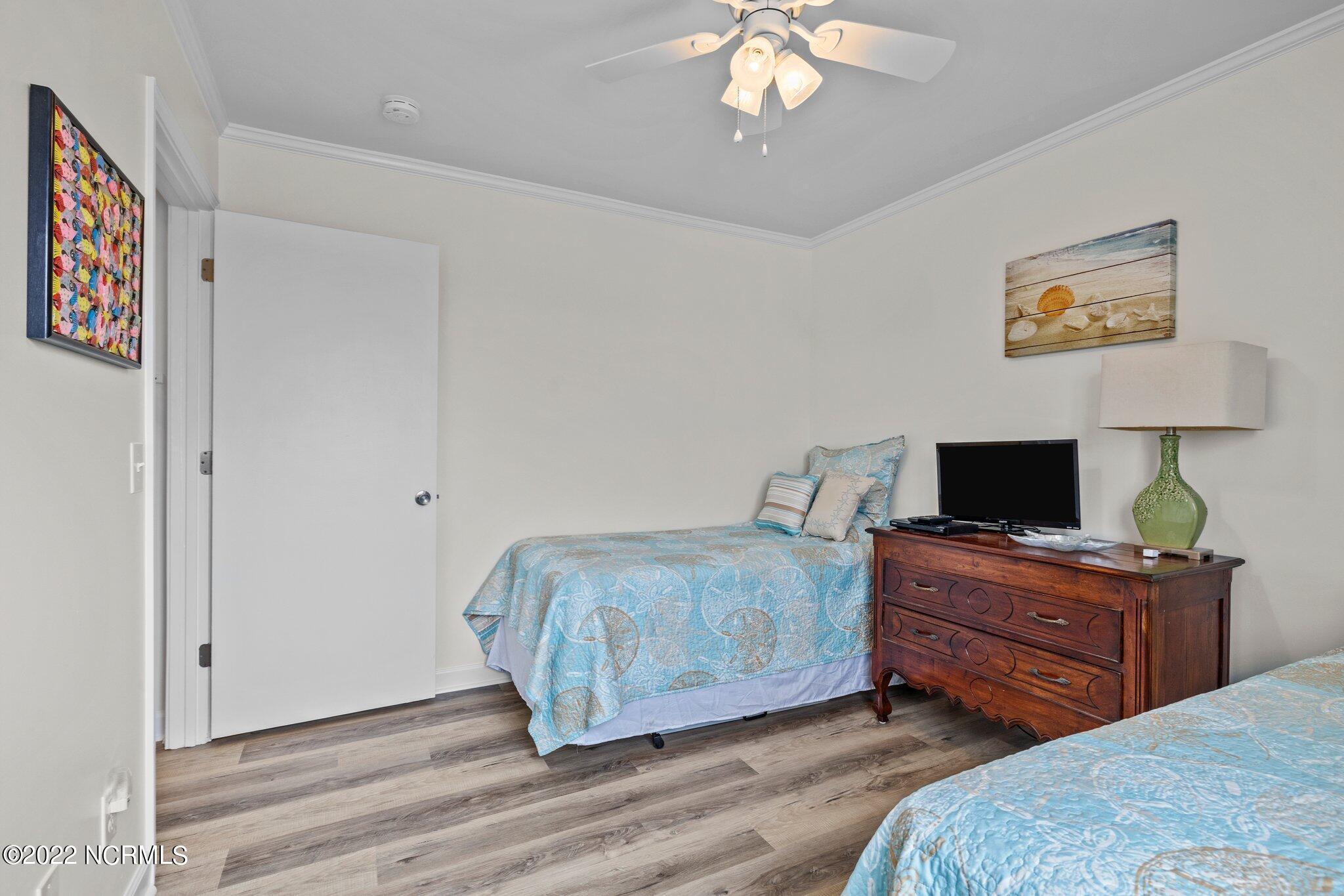 2008 East Fort Macon Road, Unit E1 Atlantic Beach, NC 28512 - Photo 23 of 43 Bedroom 2