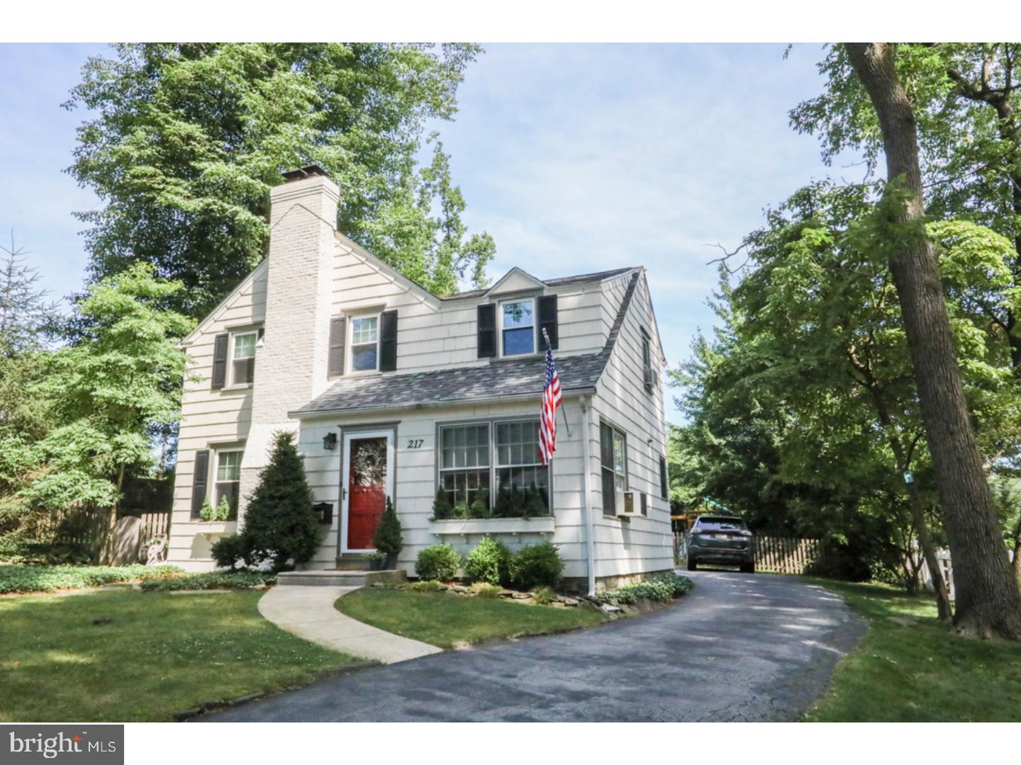 217 Summit Road Springfield, PA 19064 - Photo 2 of 21 Exterior Front