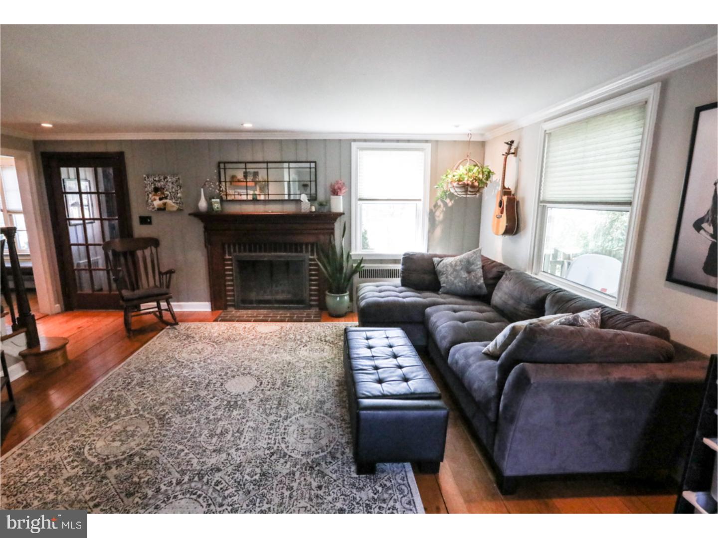 217 Summit Road Springfield, PA 19064 - Photo 6 of 21 Living Room
