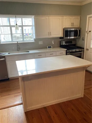 $1,800 | 623 5th Street, Oakmont, PA 15139