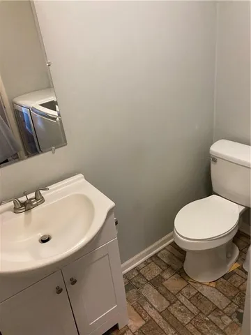 $1,800 | 623 5th Street, Oakmont, PA 15139