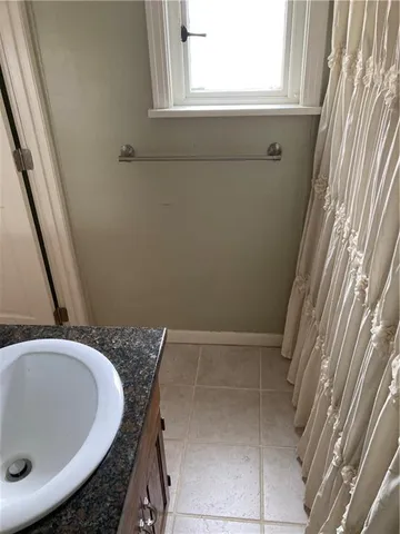 $1,800 | 623 5th Street, Oakmont, PA 15139