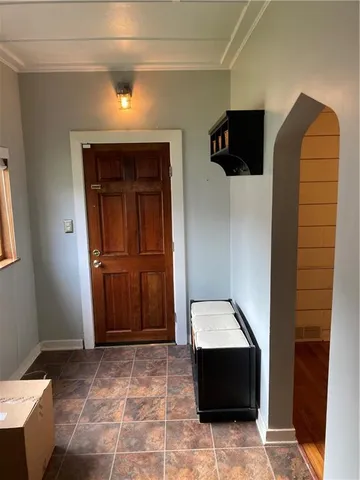 $1,800 | 623 5th Street, Oakmont, PA 15139