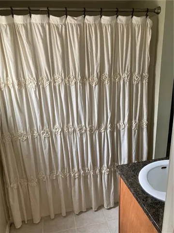 $1,800 | 623 5th Street, Oakmont, PA 15139