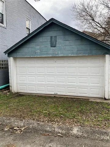 $1,800 | 623 5th Street, Oakmont, PA 15139