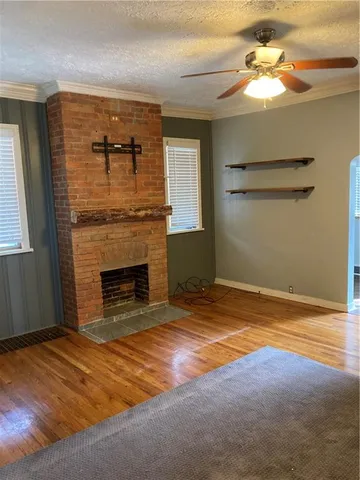 $1,800 | 623 5th Street, Oakmont, PA 15139