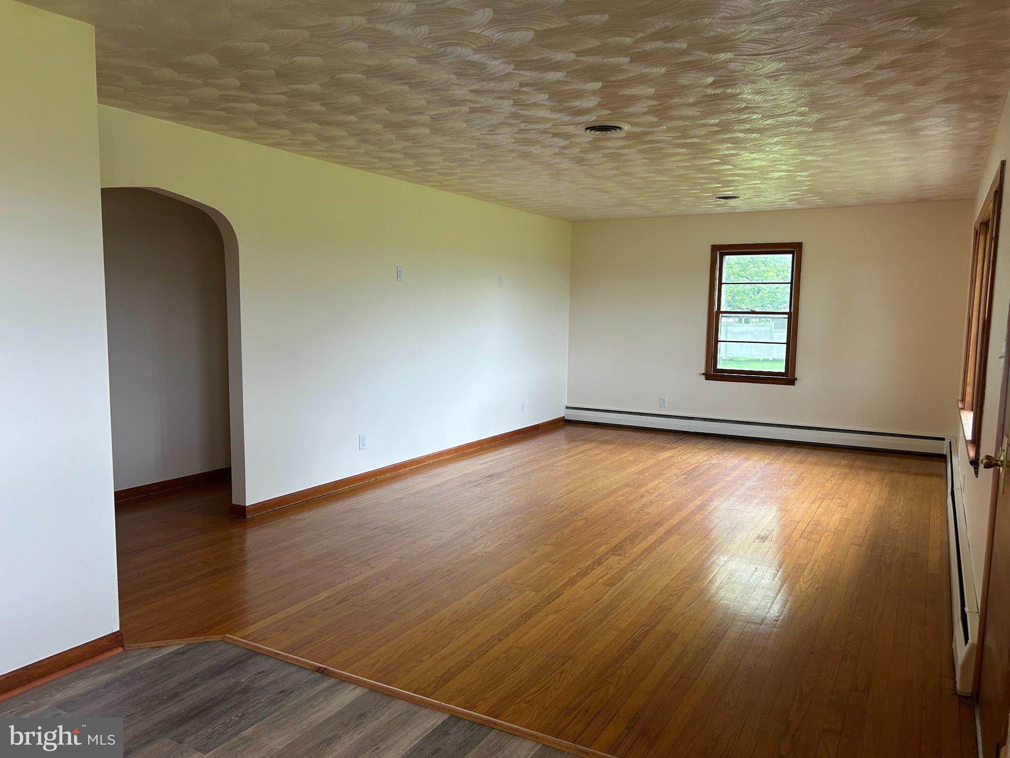 1968 Lehman Road Chambersburg, PA 17202 - Photo 22 of 28 Spacious room with natural light.