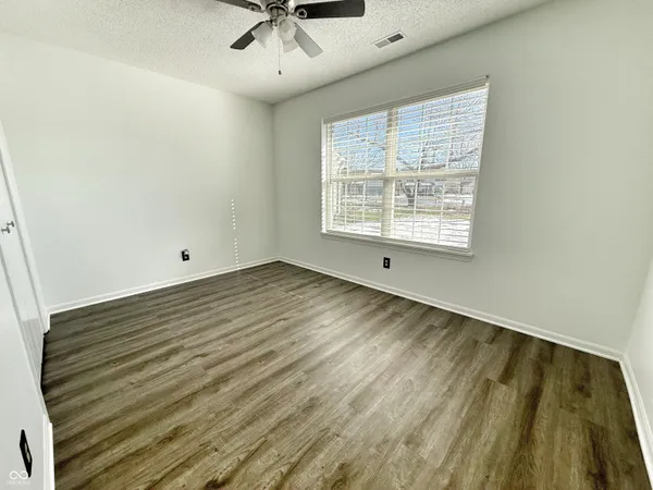 $1,800 | 776 Alvey Court, Greenwood, IN 46143