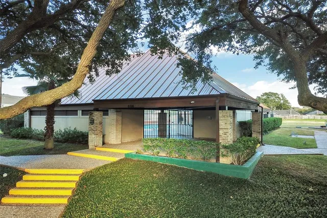 $1,750 | 15355 Falmouth Avenue, Houston, TX 77084