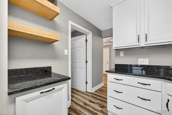 $279,000 | 1614 Lake Knoll Drive, Unit 1L, Lake St. Louis, MO 63367
