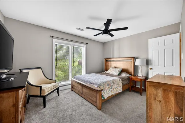 $279,000 | 1614 Lake Knoll Drive, Unit 1L, Lake St. Louis, MO 63367