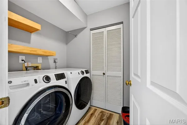 $279,000 | 1614 Lake Knoll Drive, Unit 1L, Lake St. Louis, MO 63367