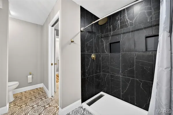 $279,000 | 1614 Lake Knoll Drive, Unit 1L, Lake St. Louis, MO 63367