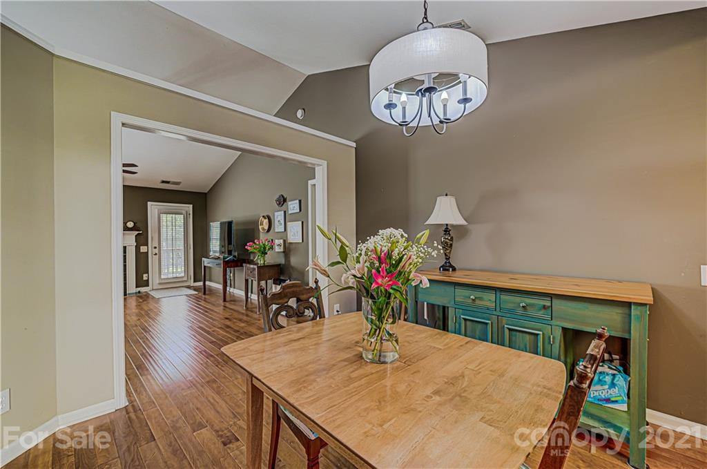 713 Clearbrook Road Matthews, NC 28105 - Photo 11 of 26 Gallery Image 11