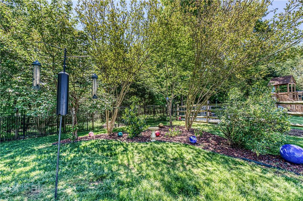 713 Clearbrook Road Matthews, NC 28105 - Photo 24 of 26 Gallery Image 24
