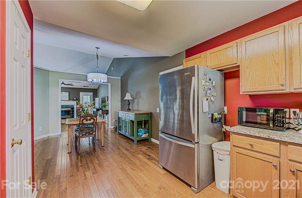 713 Clearbrook Road Matthews, NC 28105 - Photo 10 of 26 Gallery Image 10