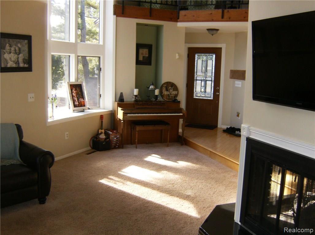 8152 Lakeshore Road Fort Gratiot, MI 48059 - Photo 9 of 44 HPIM5319.JPG
