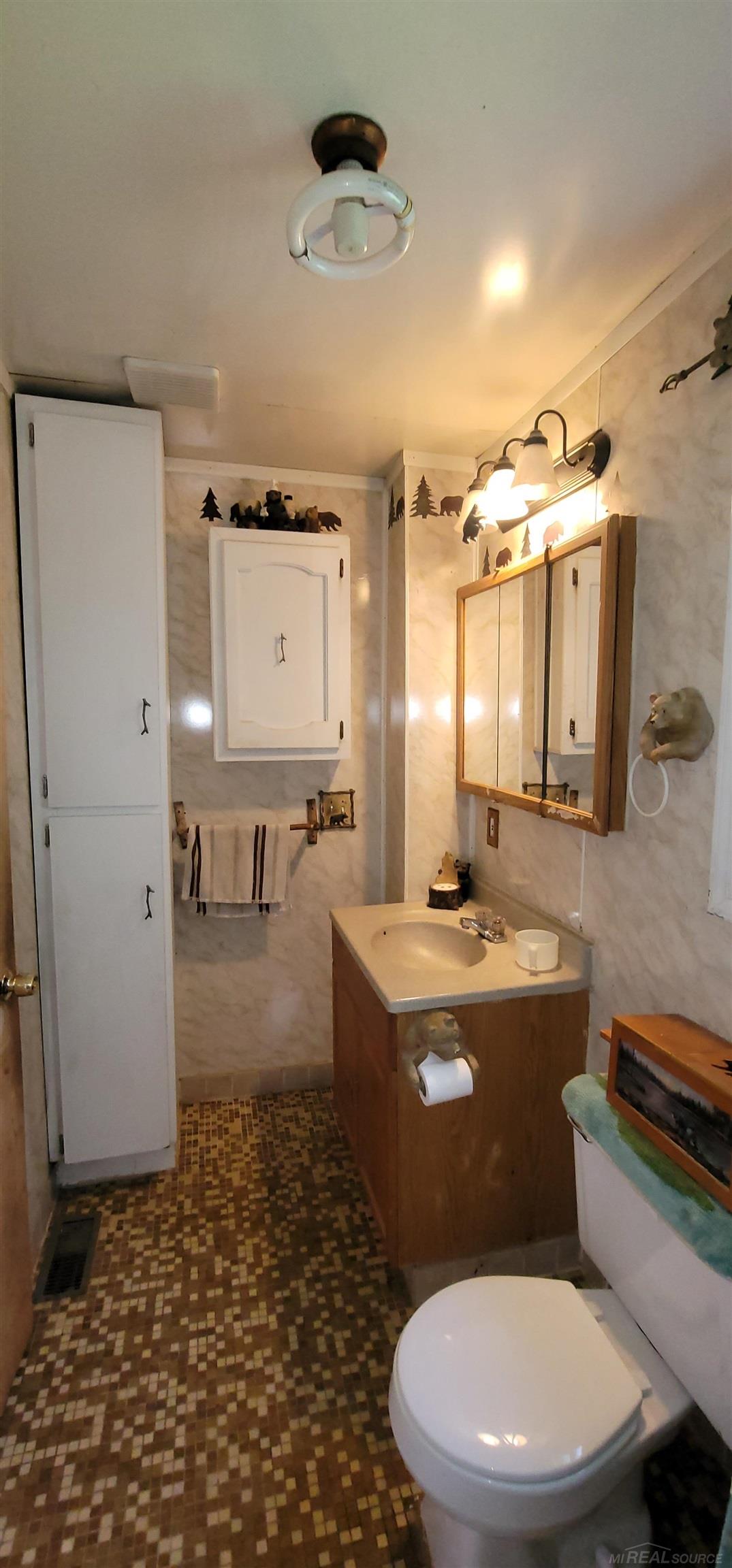 32045 Schoenherr Road Warren, MI 48088 - Photo 30 of 45