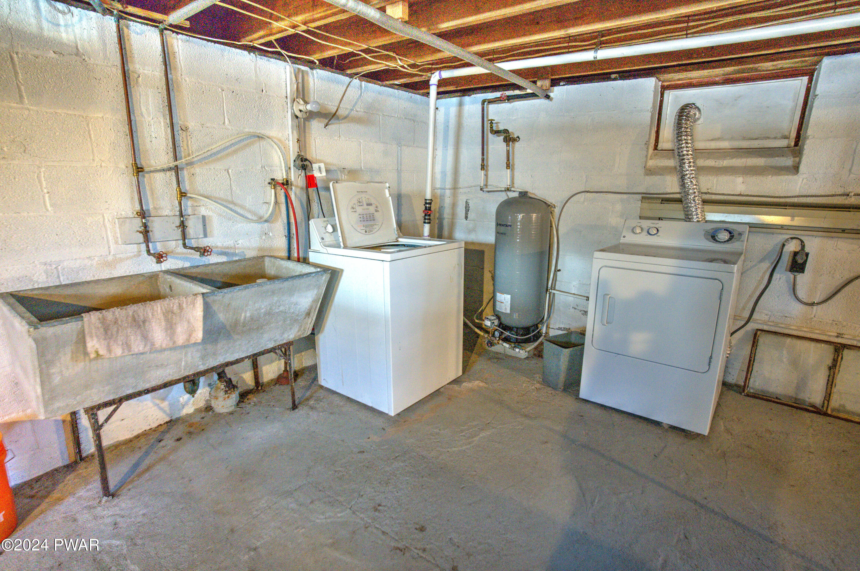 15 Hawleywood Road Hawley, PA 18428 - Photo 19 of 32 19-Basement