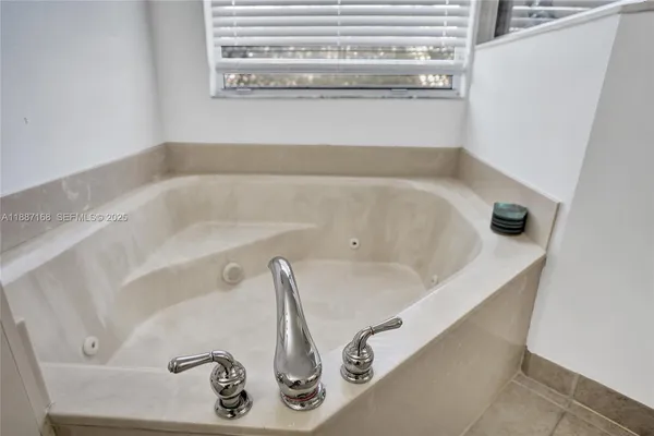 $750,000 | 8824 Cobblestone Point Circle, Boynton Beach, FL 33472