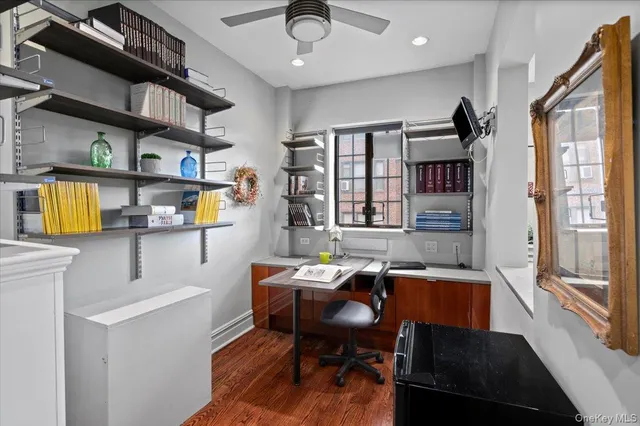 $550,000 | 45 Pondfield Road West, Unit 4C, Bronxville, NY 10708