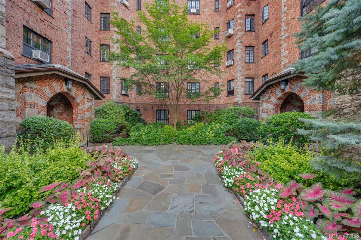 45 Pondfield Road West, Unit 4C Bronxville, NY 10708 - Photo 2 of 30 a front view of a multi story residential apartment building