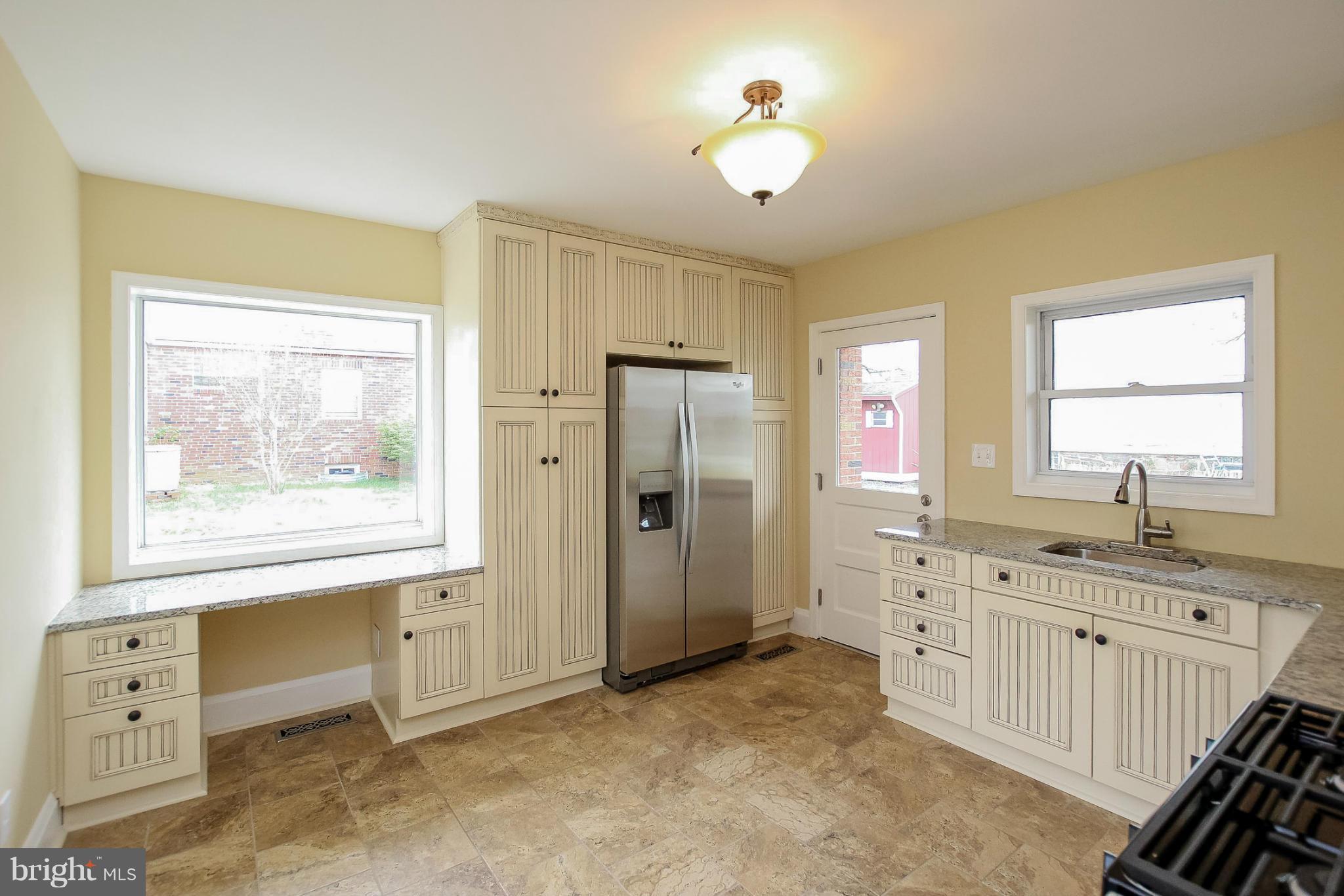 2701 Alden Road Baltimore, MD 21234 - Photo 8 of 30 Kitchen
