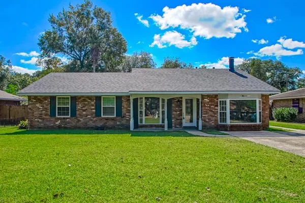 $275,000 | 308 Robin Hood Drive, Covington, LA 70433