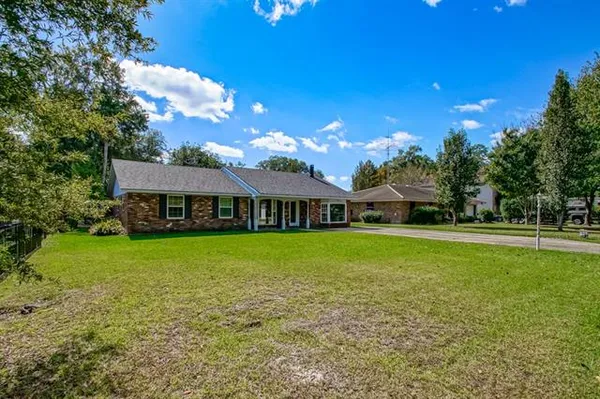 $275,000 | 308 Robin Hood Drive, Covington, LA 70433