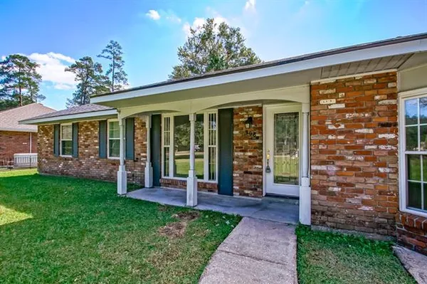 $275,000 | 308 Robin Hood Drive, Covington, LA 70433