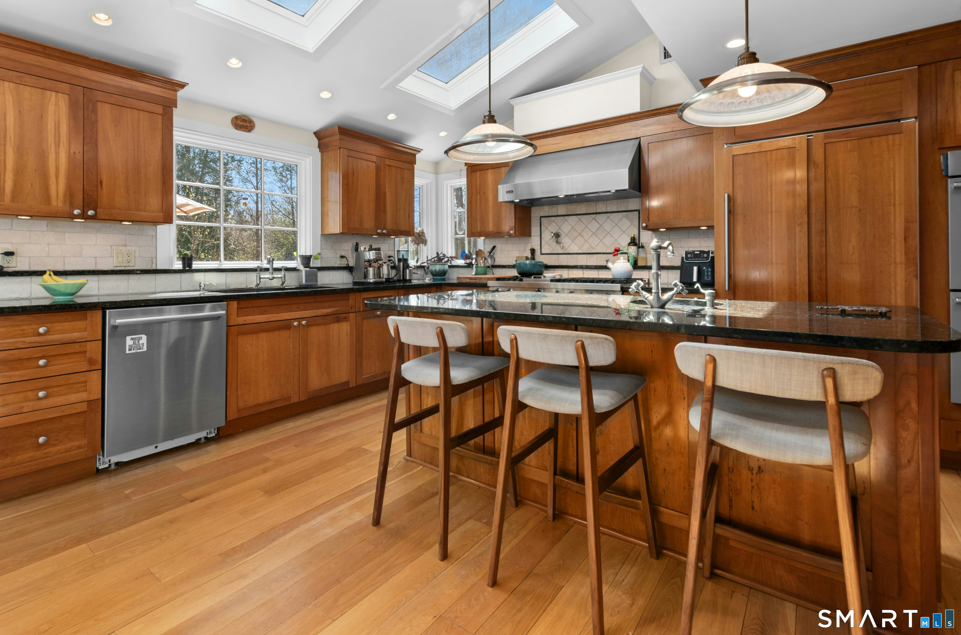 87 Cedar Lane Ridgefield, CT 06877 - Photo 8 of 36