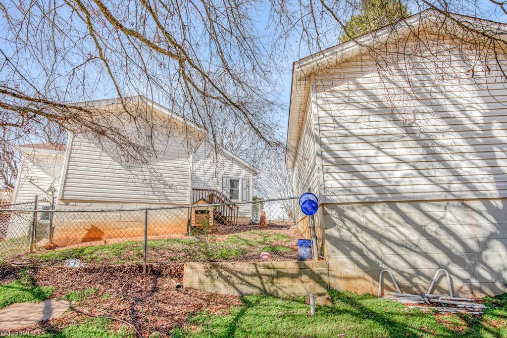 2158 Little Elkin Church Road Ronda, NC 28670 - Photo 27 of 33