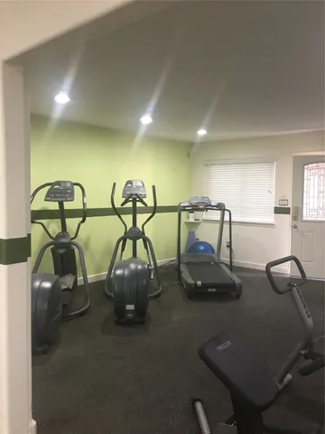 $1,350 | 1449 Heights Boulevard, Unit 110, Houston, TX 77008