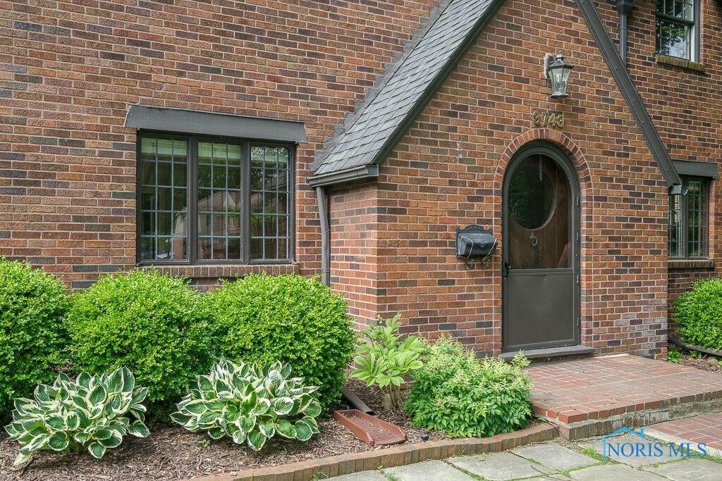 3743 Brookside Road Toledo, OH 43606 - Photo 3 of 25 Gallery Image 3