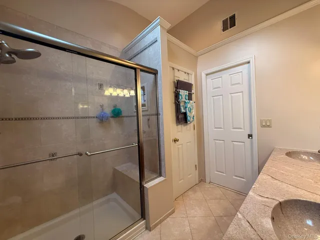 $889,000 | 40 Winnecomac Circle, Kings Park, NY 11754