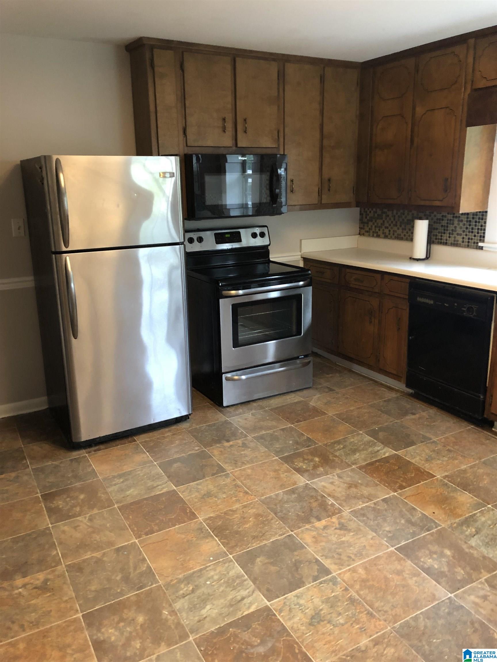 407 Elm Street Oneonta, AL 35121 - Photo 11 of 15
