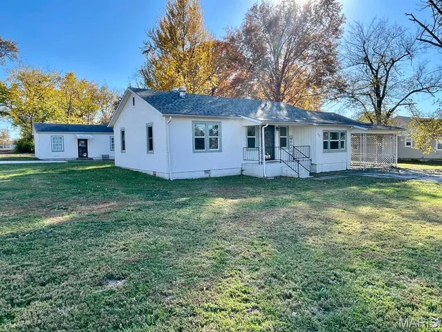 $176,900 | 840 East Dorris Avenue, Mountain Grove, MO 65711