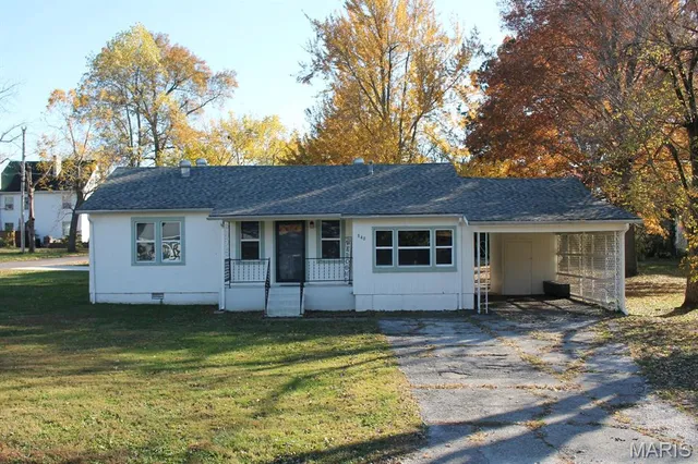 $176,900 | 840 East Dorris Avenue, Mountain Grove, MO 65711