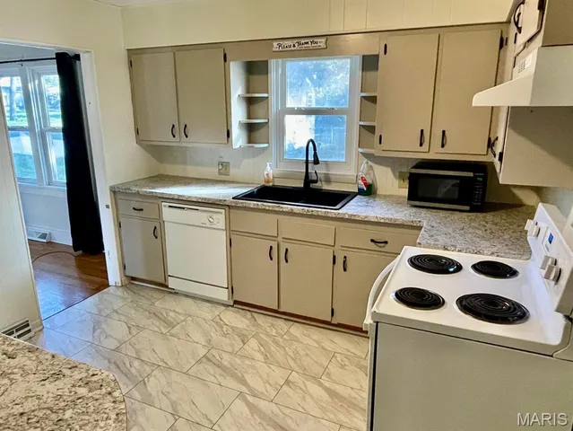 $176,900 | 840 East Dorris Avenue, Mountain Grove, MO 65711