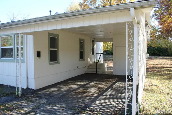 $171,900 | 840 East Dorris Avenue, Mountain Grove, MO 65711