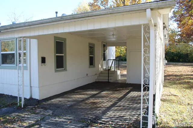 $176,900 | 840 East Dorris Avenue, Mountain Grove, MO 65711