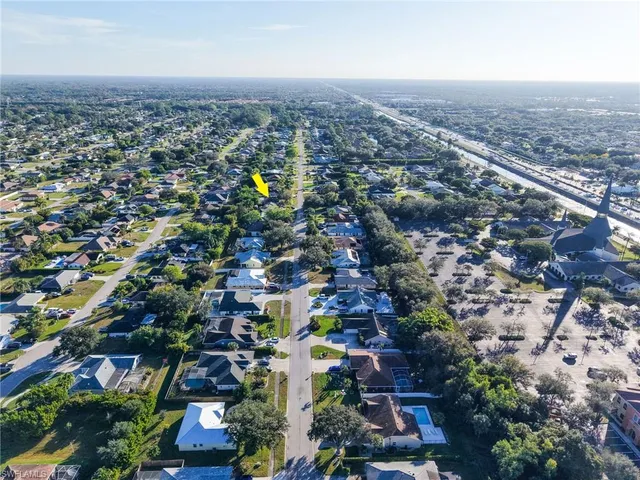 an aerial view of multiple house