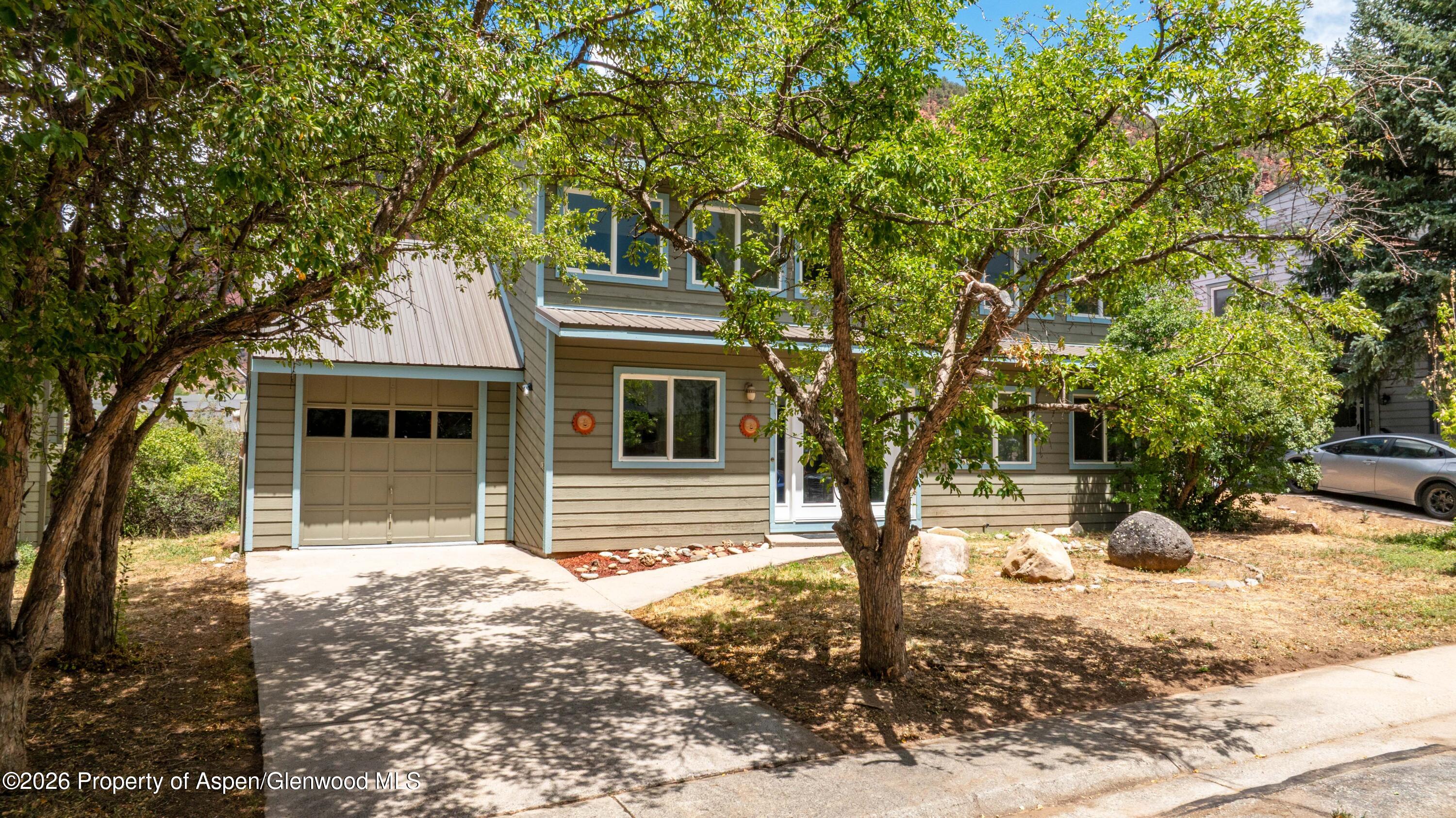 1102 Valley View Road Glenwood Springs, CO 81601 - Photo 2 of 30 4