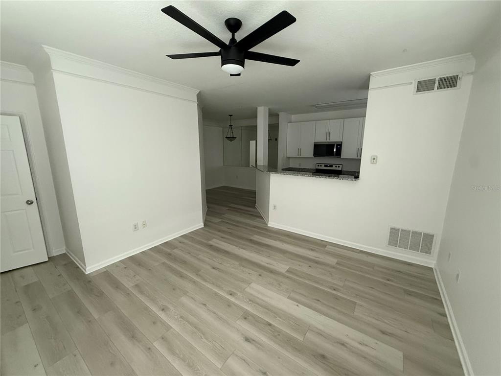 4802 51st Street West, Unit 322 Bradenton, FL 34210 - Photo 6 of 18