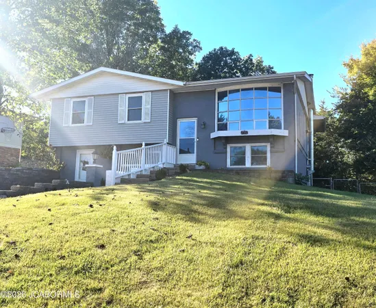 $254,900 | 1702 Woodridge Trail, Jefferson City, MO 65109